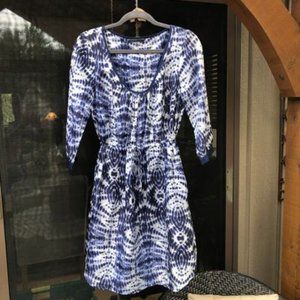 Velvet By Graham & Spencer Blue/White 100% Silk Batik Print Scoop Neck Dress S